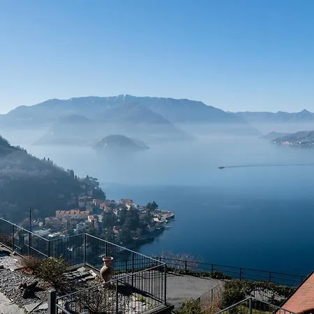 Stunning Sunset Over Varenna Апартаменты